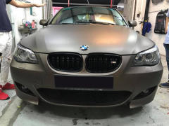 Bmw e60 m5 ön böbrek panjur piano black  2003 - 2009 çift tırnak