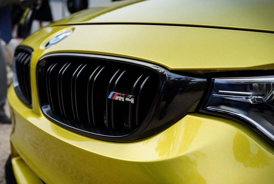 Bmw F33 m4 ön böbrek panjur piano black - çift tırnak