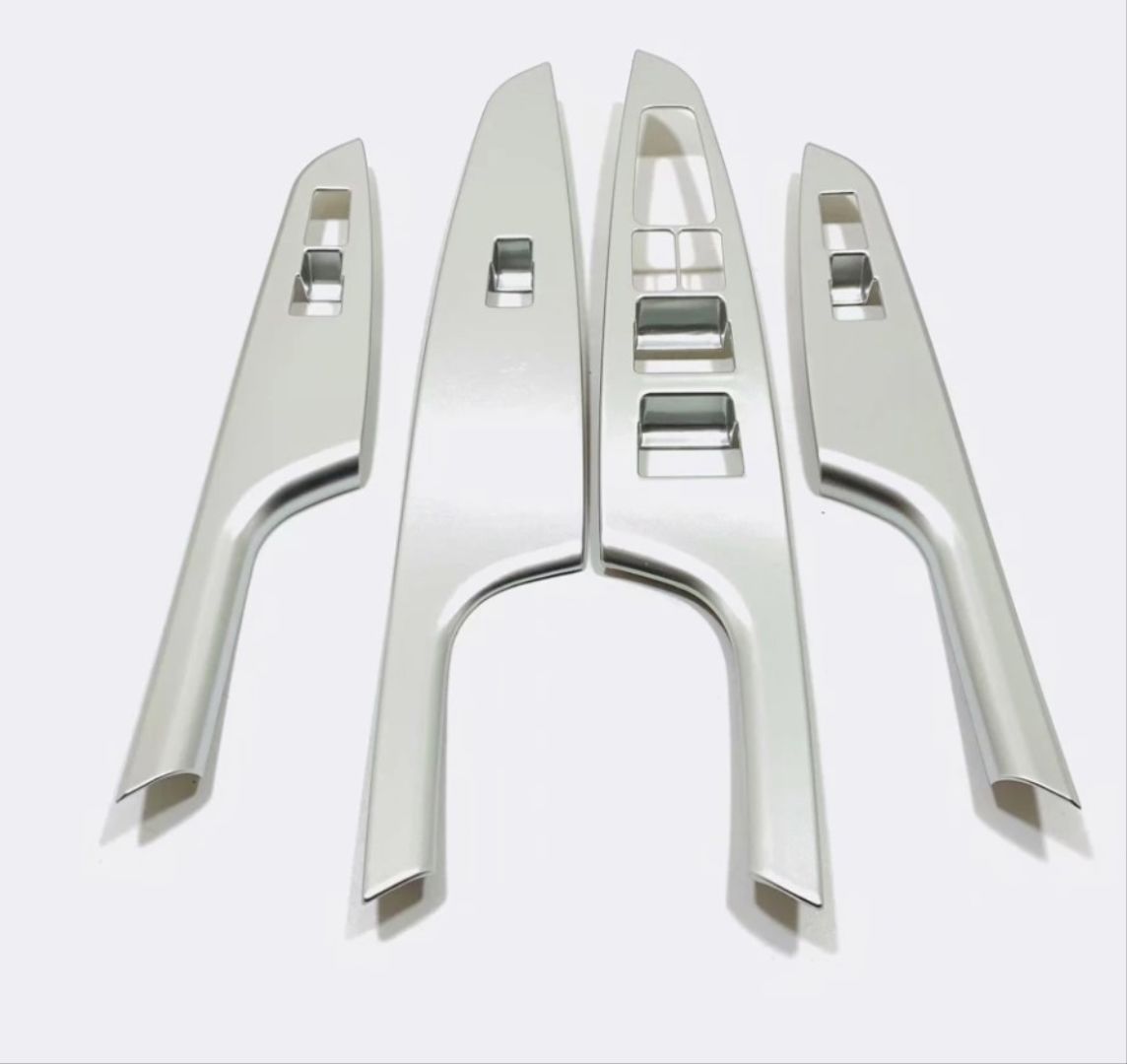 HYUNDAI TUCSON 2015-2018 KAPI KOLÇAK KAPLAMA SILVER (KOLTUK ISITICILI MODEL)