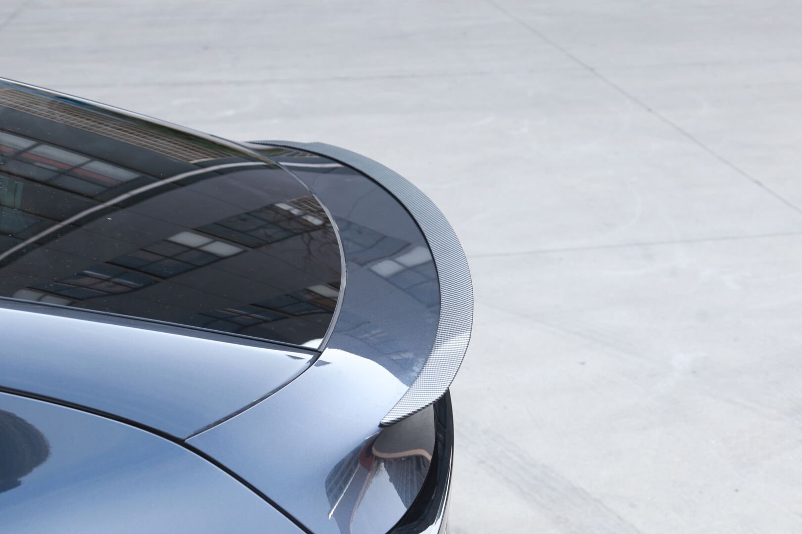 Tesla y juniper bagaj üstü spoiler parlak karbon 2025+