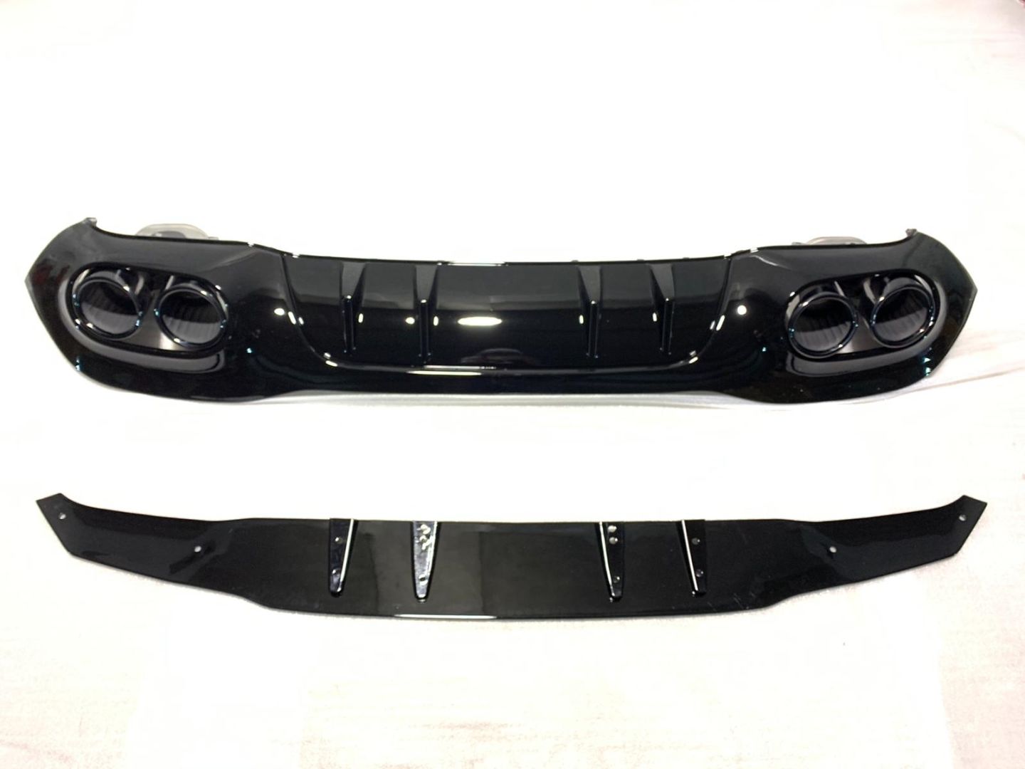 Mercedes w177 hb a45 difüzör ve egzoz ucu seti siyah 2019+