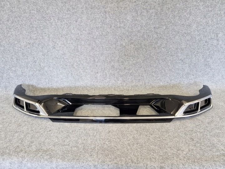 Vw passat b8.5 elegance arka tampon difüzörü 2021+