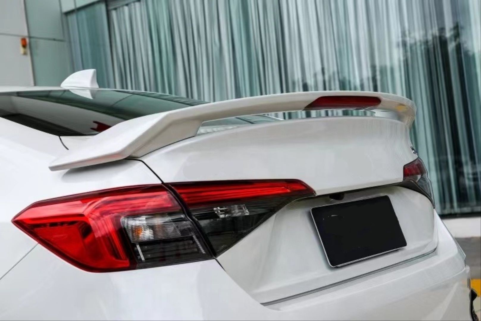 Honda civic uyumlu modülo ışıklı spoiler Boyasız 2022+